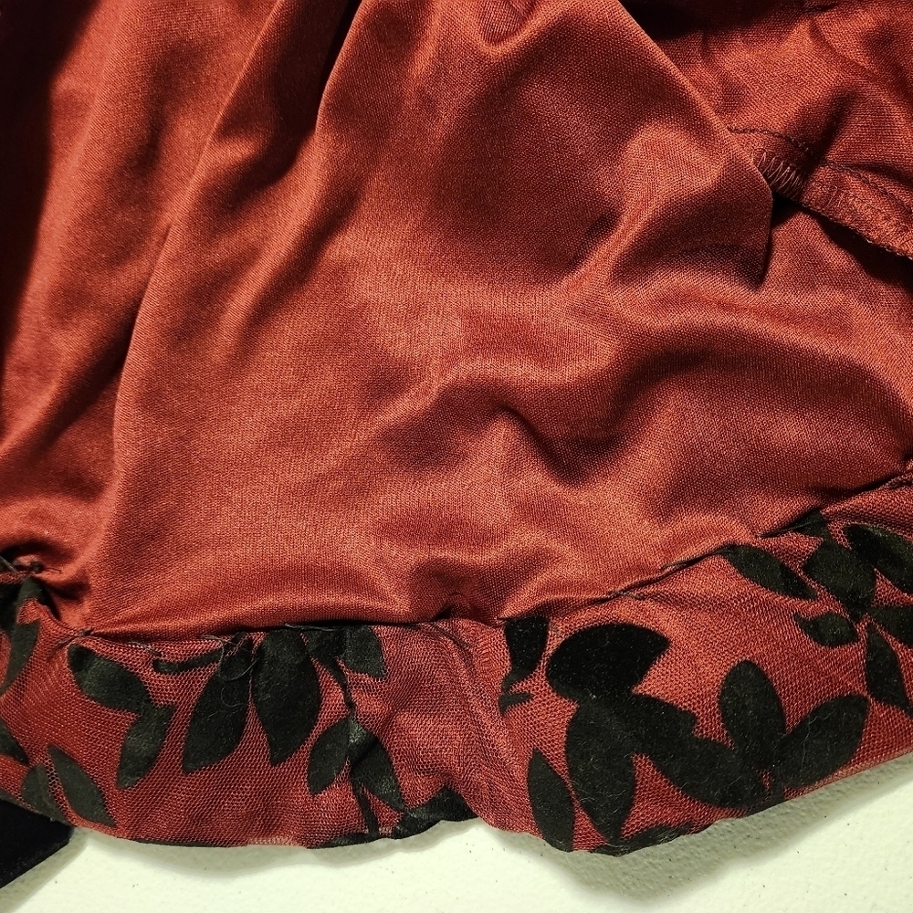 B. Darlin Strapless Burgundy Floral Dress - Picture 10 of 11